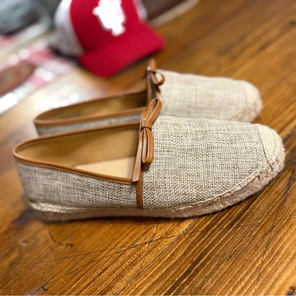 Talbots Tan Espadrilles with Brown Trim - Picture 1 of 8